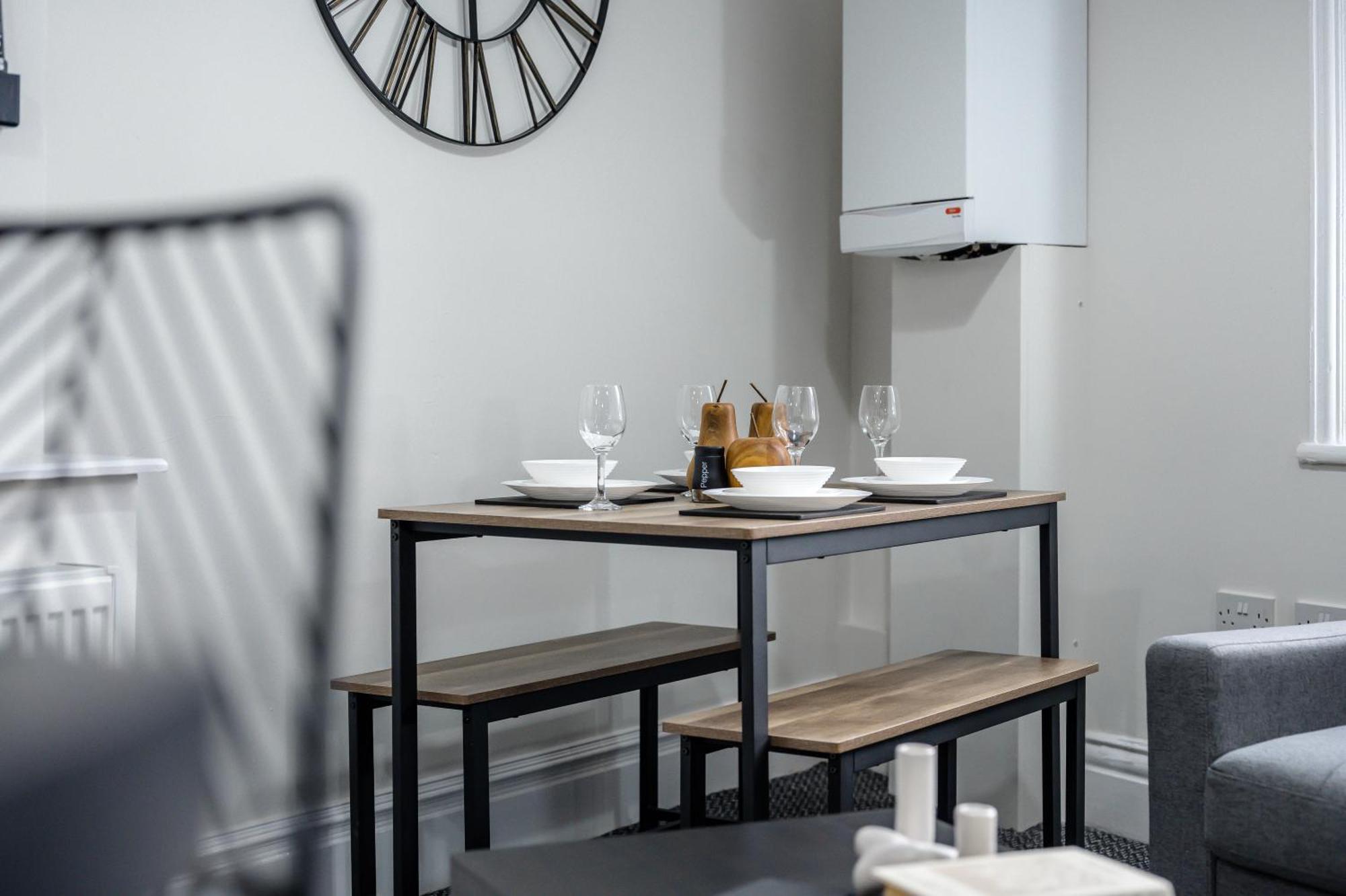 Anfield Cosy Stays - Air Host & Stay - Sleeps 14 Liverpool Dış mekan fotoğraf