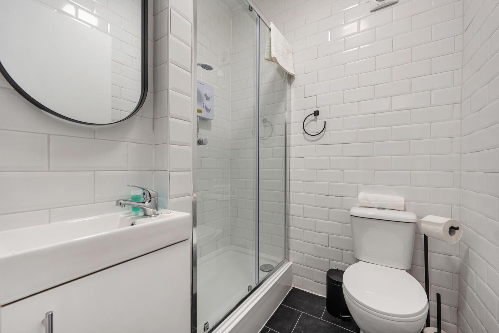 Anfield Cosy Stays - Air Host & Stay - Sleeps 14 Liverpool Dış mekan fotoğraf